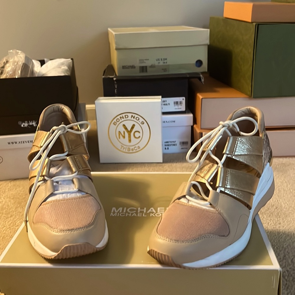 Michael Kors Beckett Leather Trainer Size 9